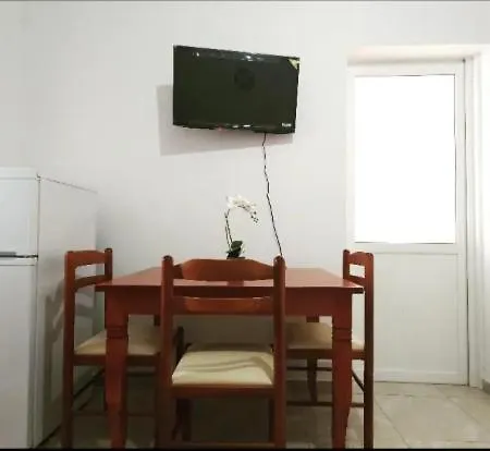 Lani Apartman